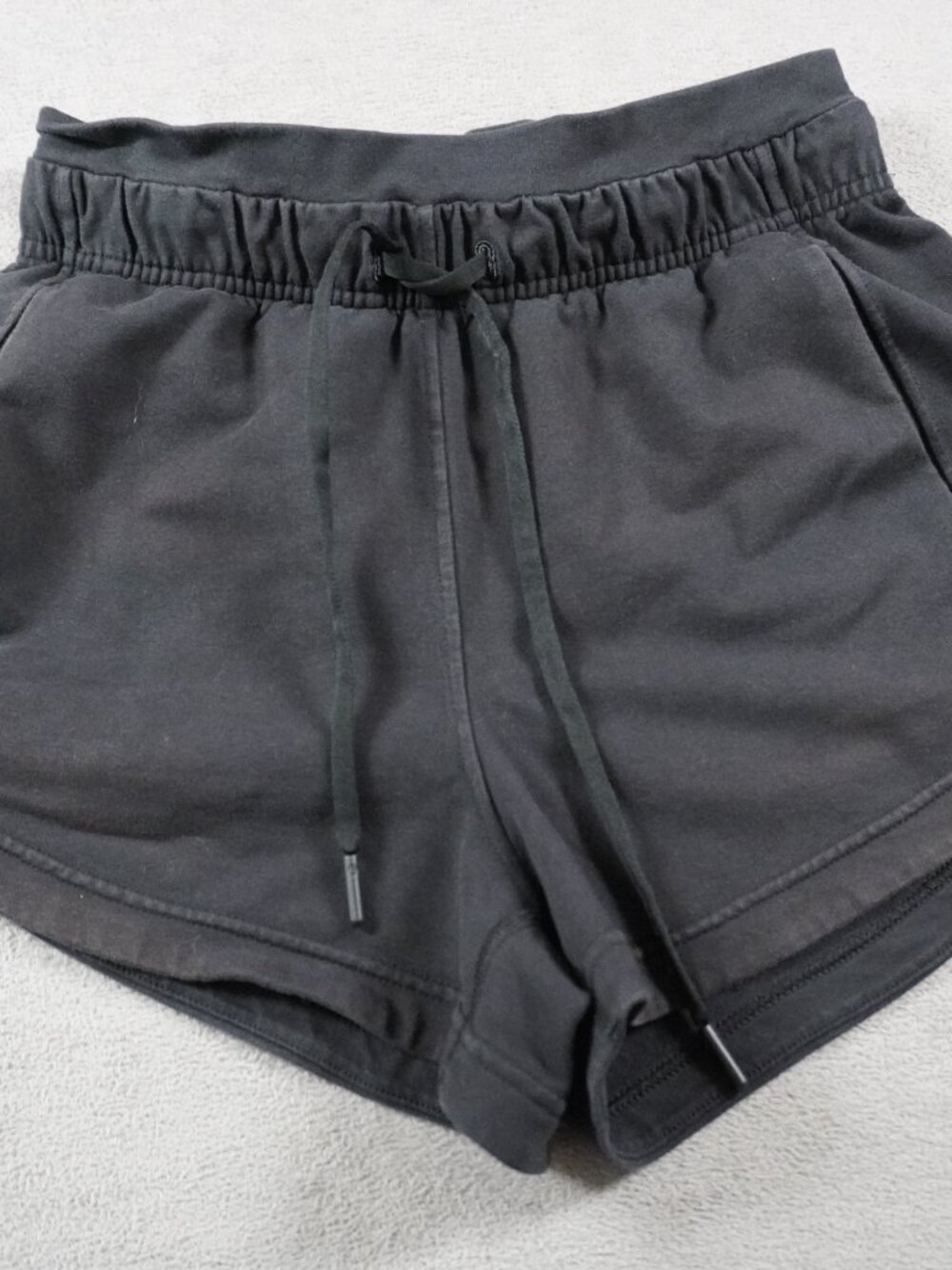 lululemon Inner Glow Short Womens 4 Black High Rise Athletic 3” inseam Cotton